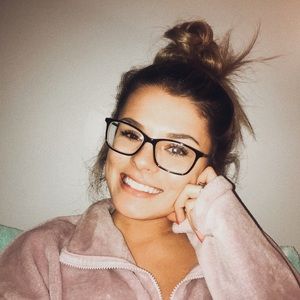 Meet your Posher, Maddi